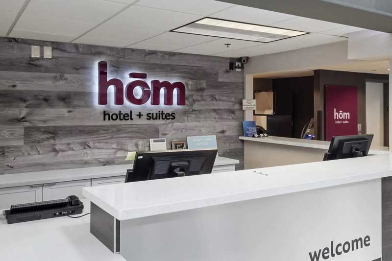 Hom Hotel + Suites