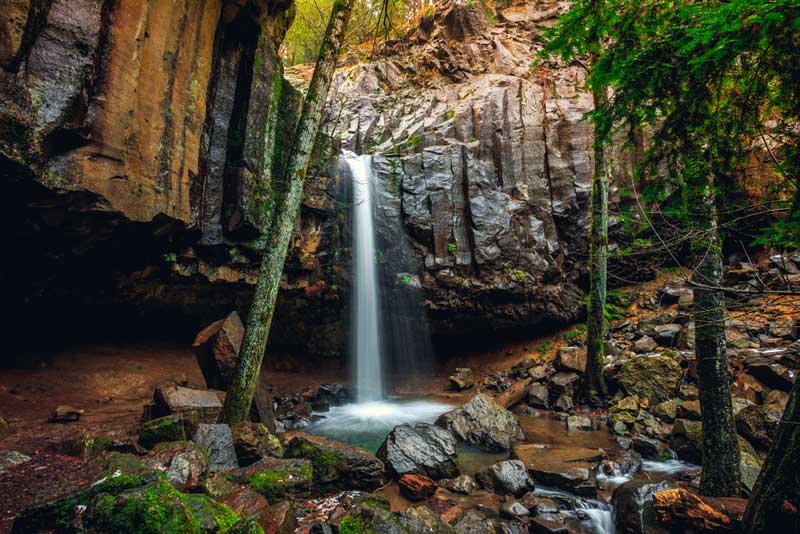 Hedge Creek Falls